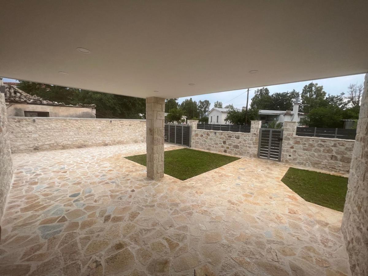 Ag.Stone.Home Isthmia Esterno foto
