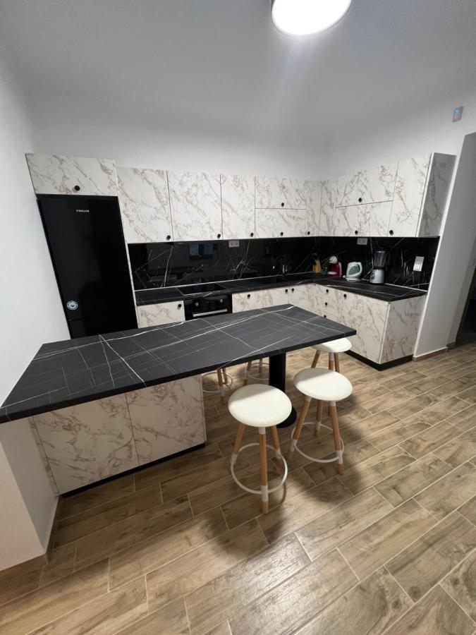 Ag.Stone.Home Isthmia Esterno foto
